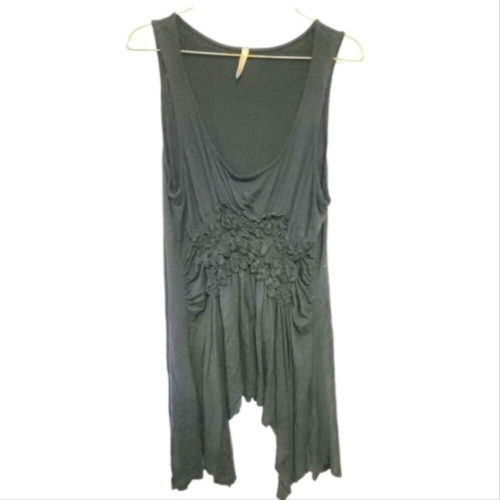 Olivia moon Sleeveless tank top solid black tunic sharkbite hem scoop ne…